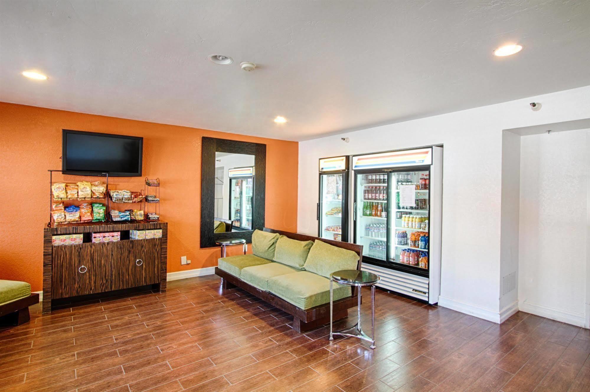 Motel 6 San Diego - Mission Valley Ngoại thất bức ảnh